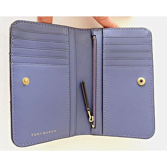 New Tory Burch Willa Medium Quilted Leather Wallet Dark Lotus - Picture 4 of 4